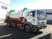 Camion extractor de lodos